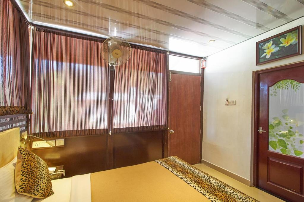 Green Leaf Home Stay เทกคาดี ภายนอก รูปภาพ